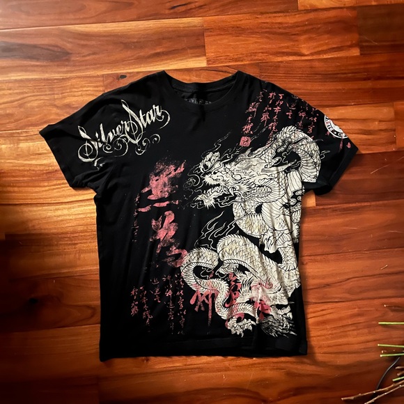 Silver Star Graphic T-shirt - Picture 1 of 3